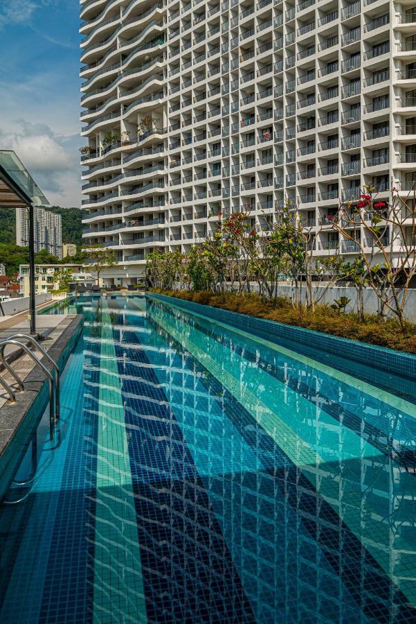 Fantasy Funland Retreat By The Only Bnb Tanjung Tokong Buitenkant foto