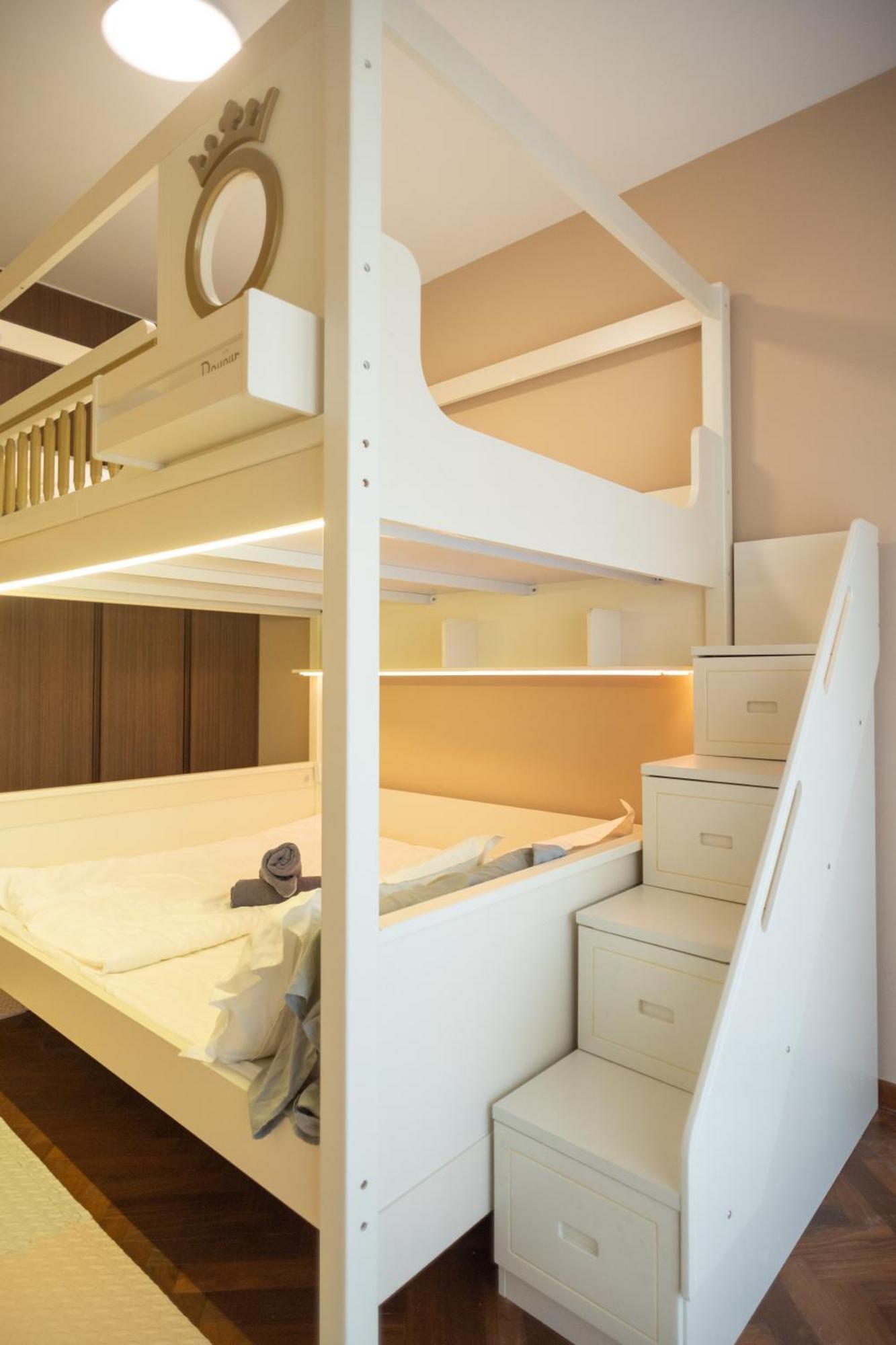 Fantasy Funland Retreat By The Only Bnb Tanjung Tokong Buitenkant foto