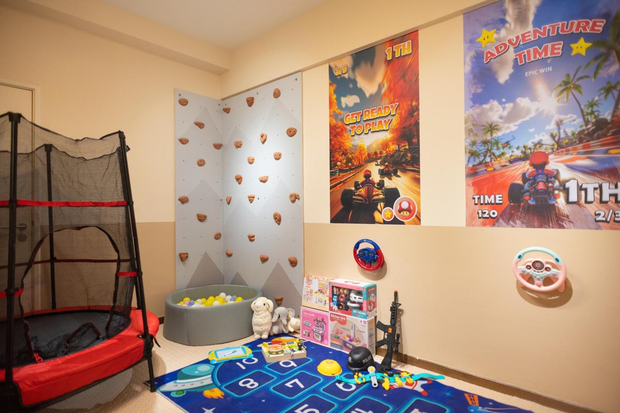 Fantasy Funland Retreat By The Only Bnb Tanjung Tokong Buitenkant foto